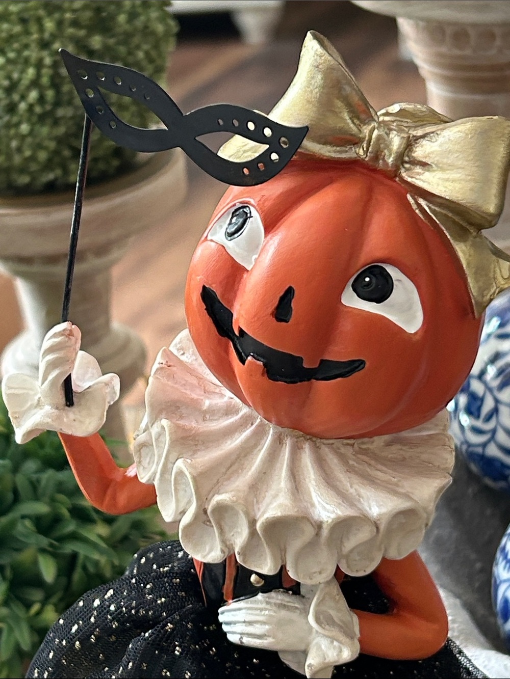 NEW! Vintage Inspired Pumpkin Lady Masked masquerade ball Ballerina Figurine - Picture 2 of 6